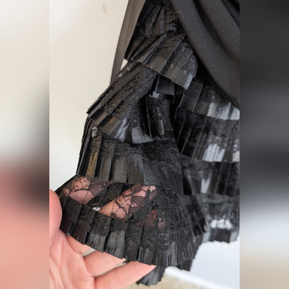 Vintage Y2K Lissa Paris Dress, Black Sleeveless Mini Bodycon w Ruffle Skirt - Picture 5 of 14